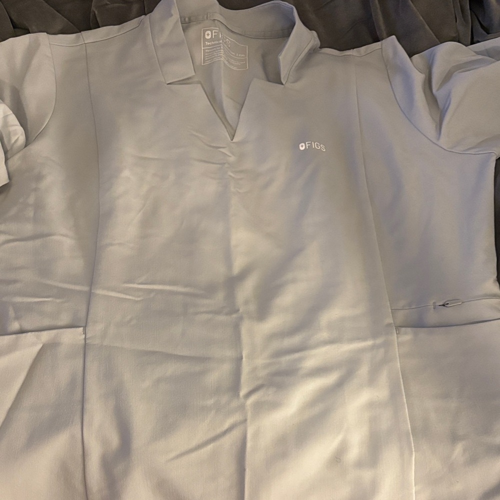 FIGS Men's Classic White Button Down Shirt